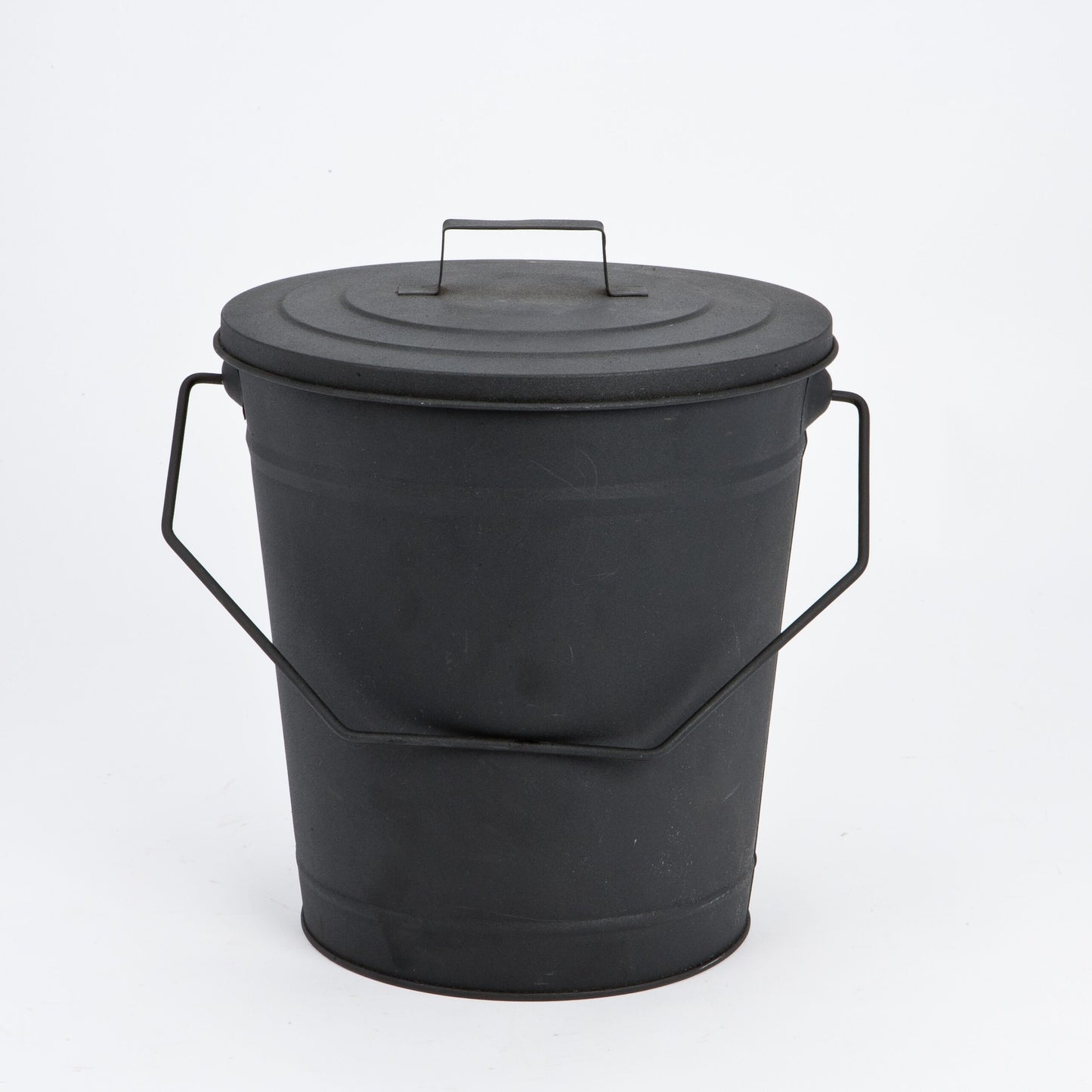 Inglenook Black Metal Coal Bucket with Lid