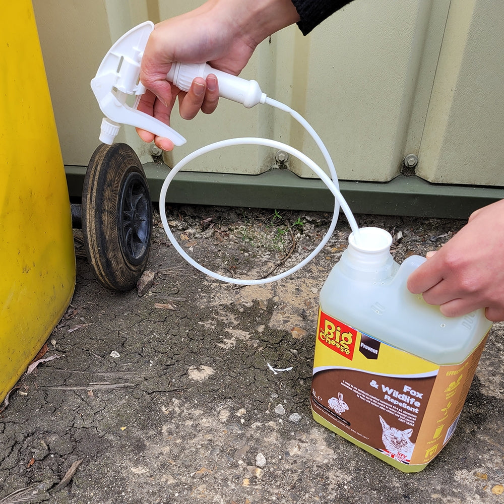 STV STV417 Fox & Wildlife Repellent 2L Ready-to-Use Sprayer